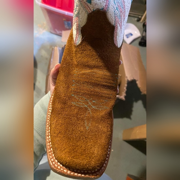 🌟⭐HOST PICK🌟⭐ Ariat Derby Cowboy Boots🍭🤠 - Picture 5 of 5